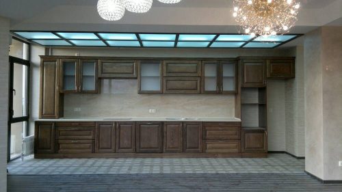 Кухни из массива дерева на заказ